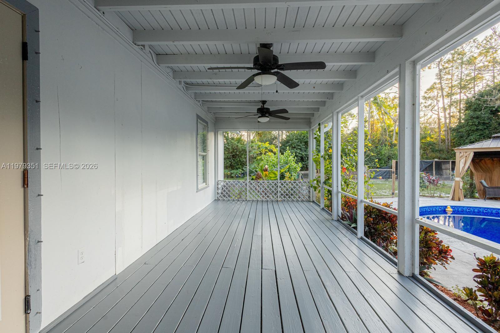 LOXAHATCHEE GROVES - Residential