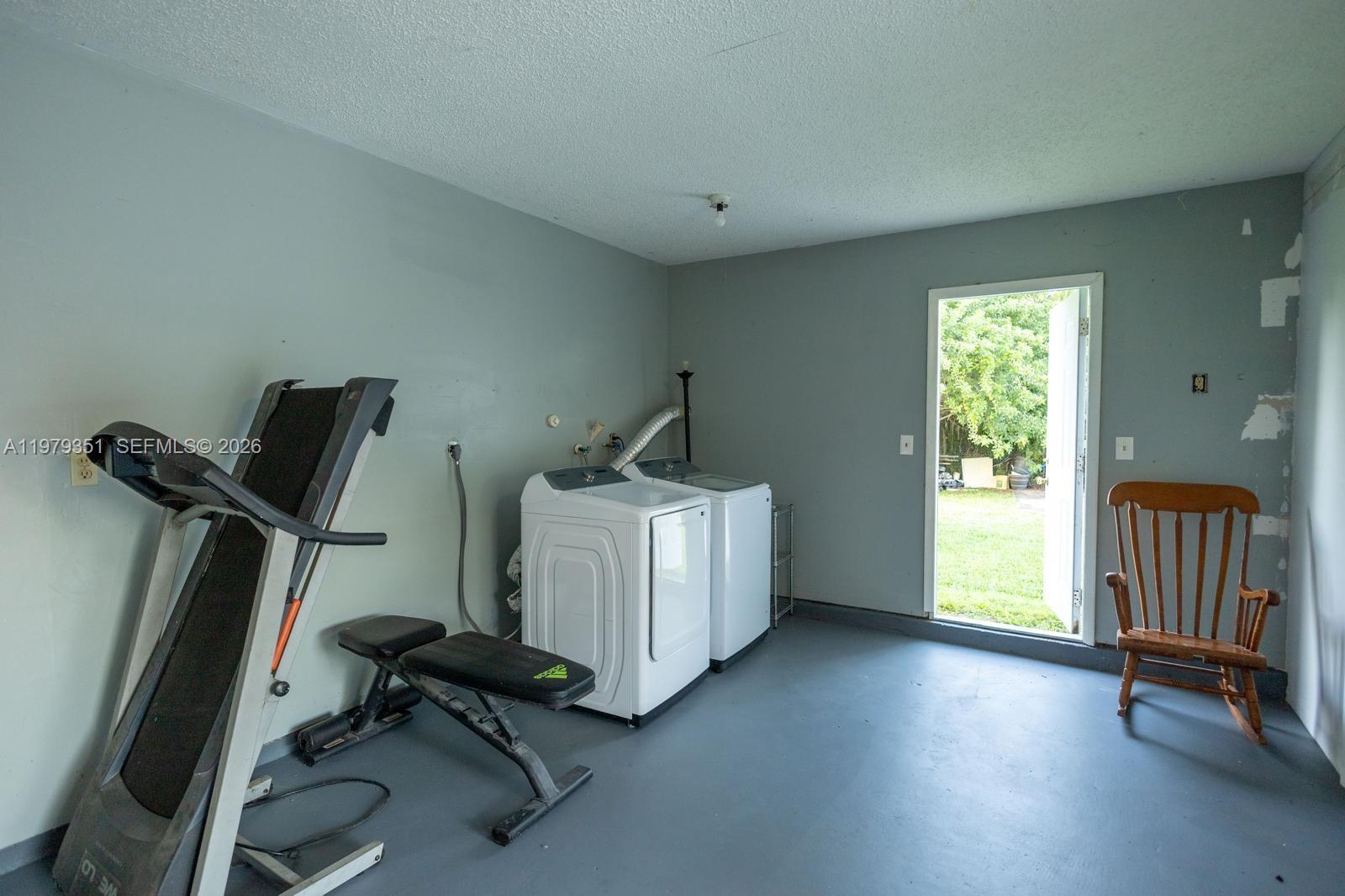 LOXAHATCHEE GROVES - Residential