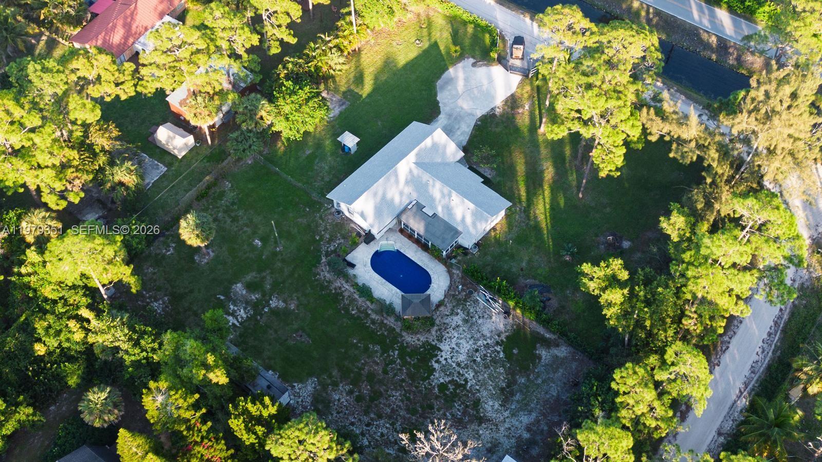 LOXAHATCHEE GROVES - Residential