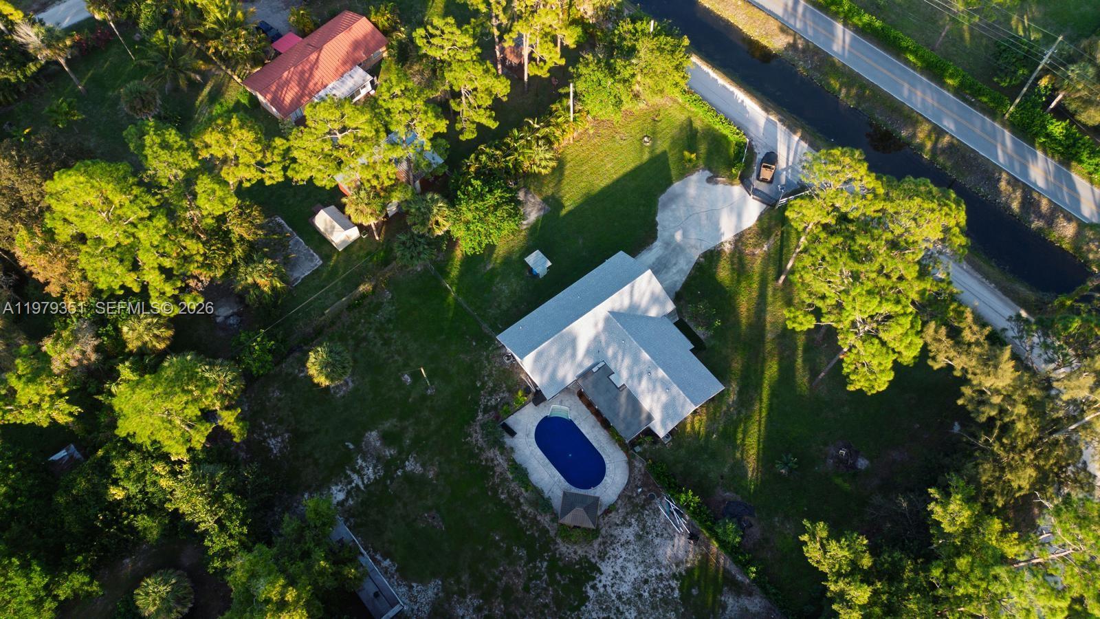 LOXAHATCHEE GROVES - Residential