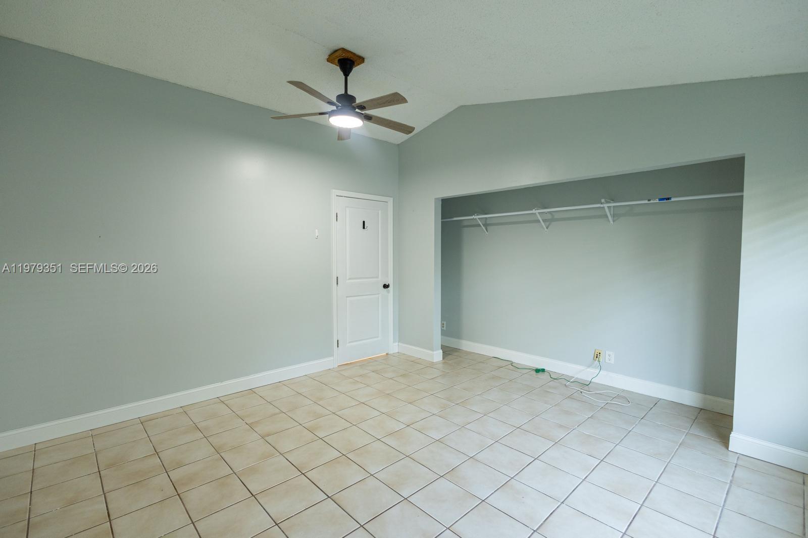 LOXAHATCHEE GROVES - Residential