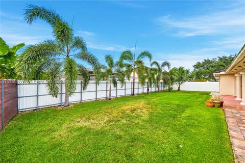 Tiny photo for 15059 SW 33rd Ter, Miami, FL 33185 (MLS # A12047873)