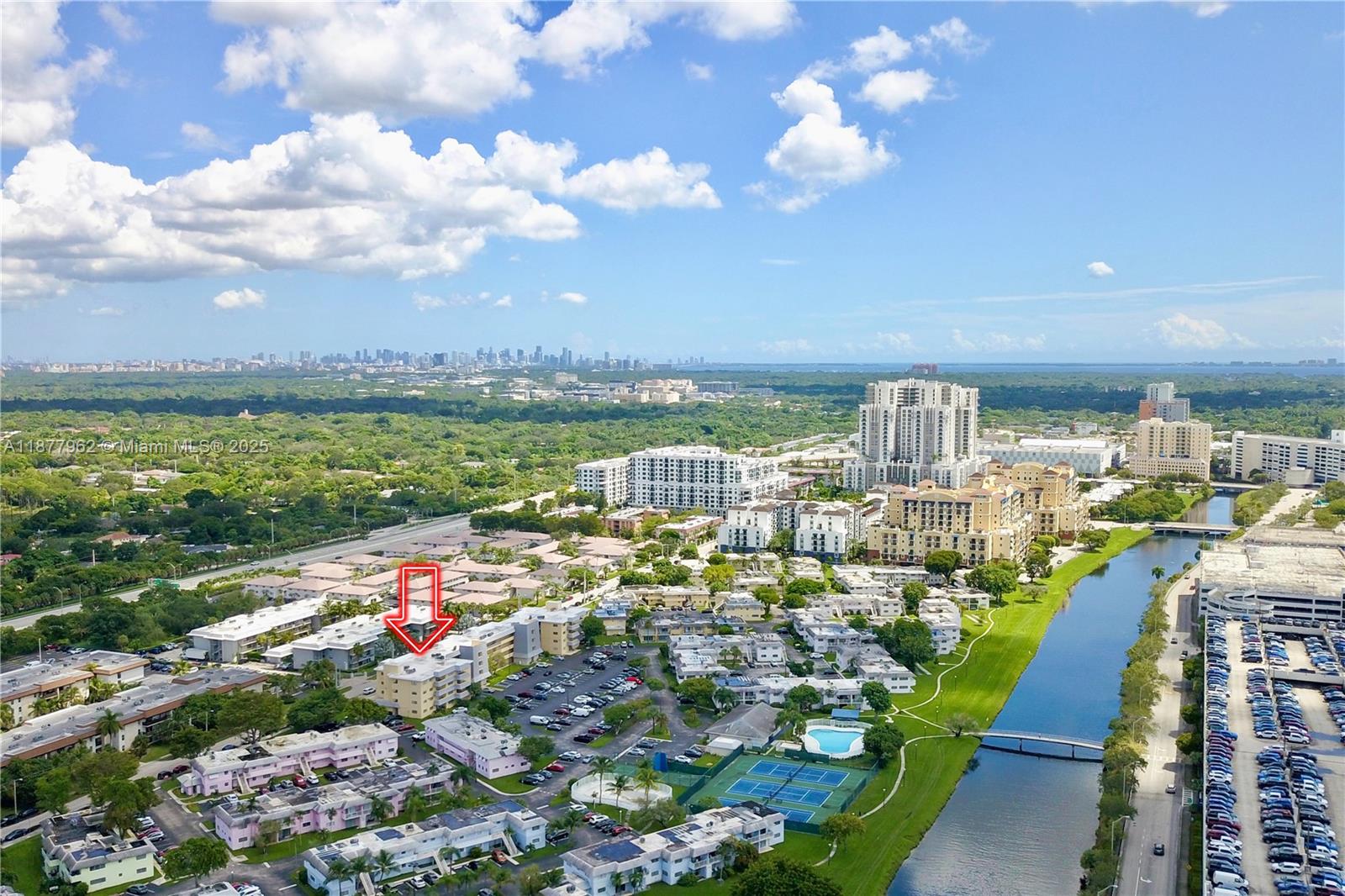 VILLAGE AT DADELAND CONDO - Residential Lease