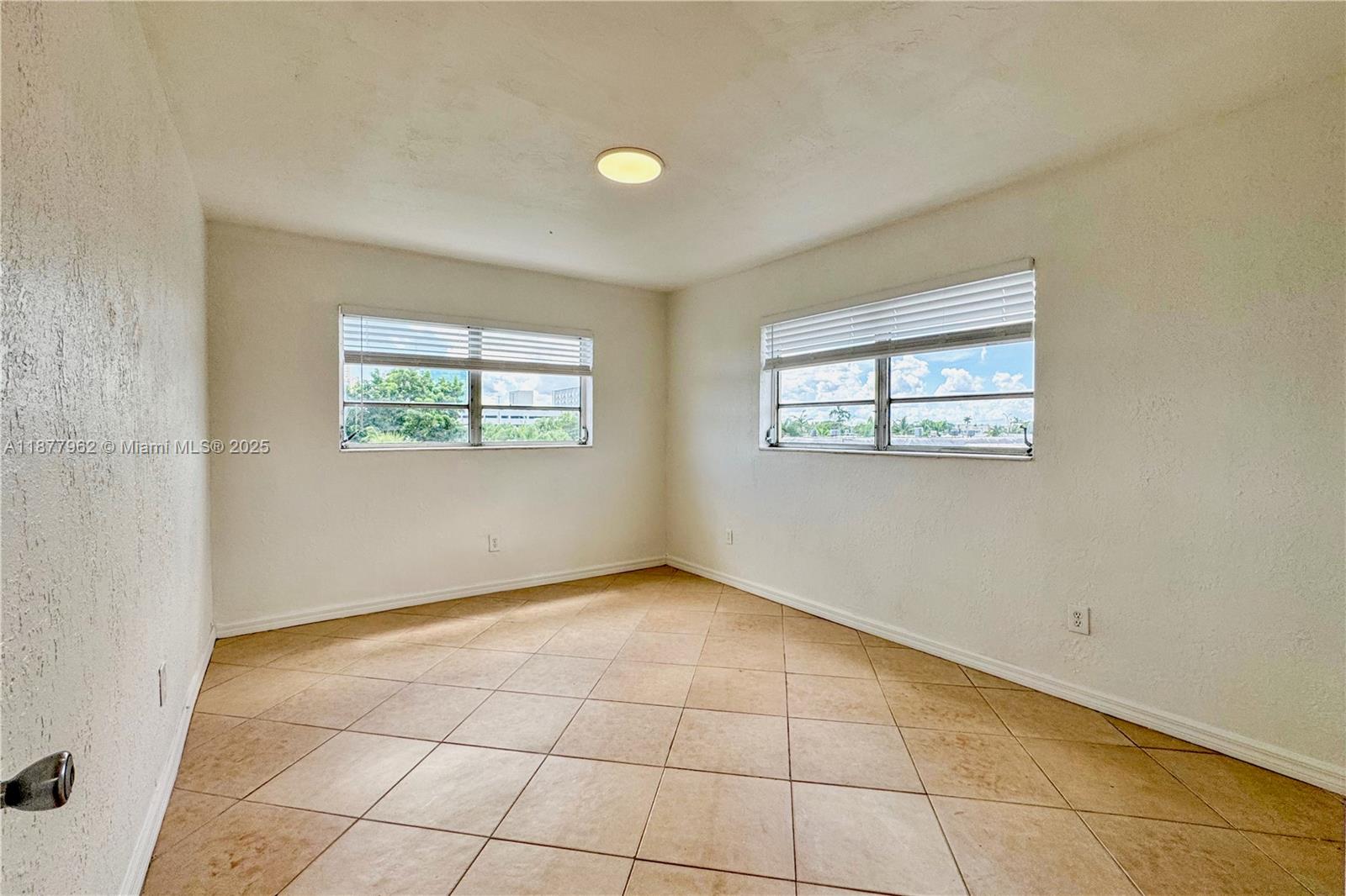 VILLAGE AT DADELAND CONDO - Residential Lease