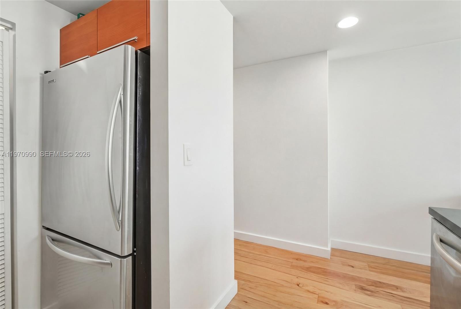 VIZCAYNE SOUTH CONDO - Residential