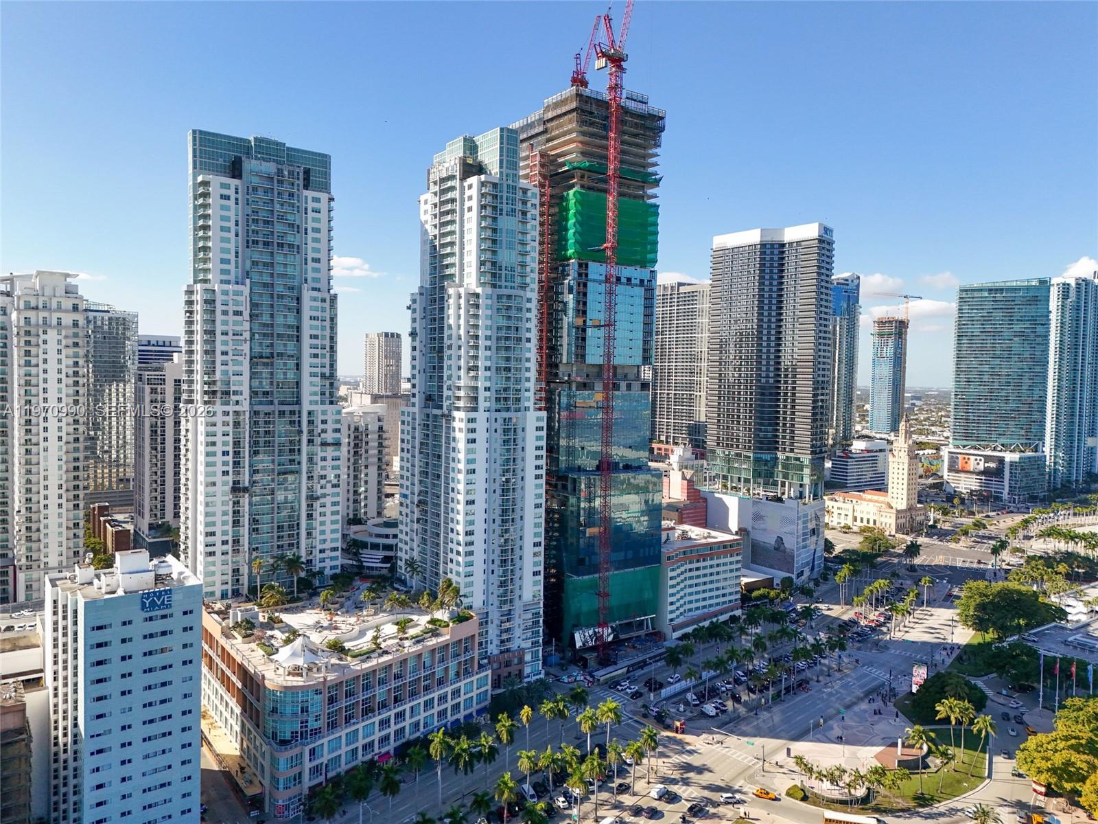 VIZCAYNE SOUTH CONDO - Residential