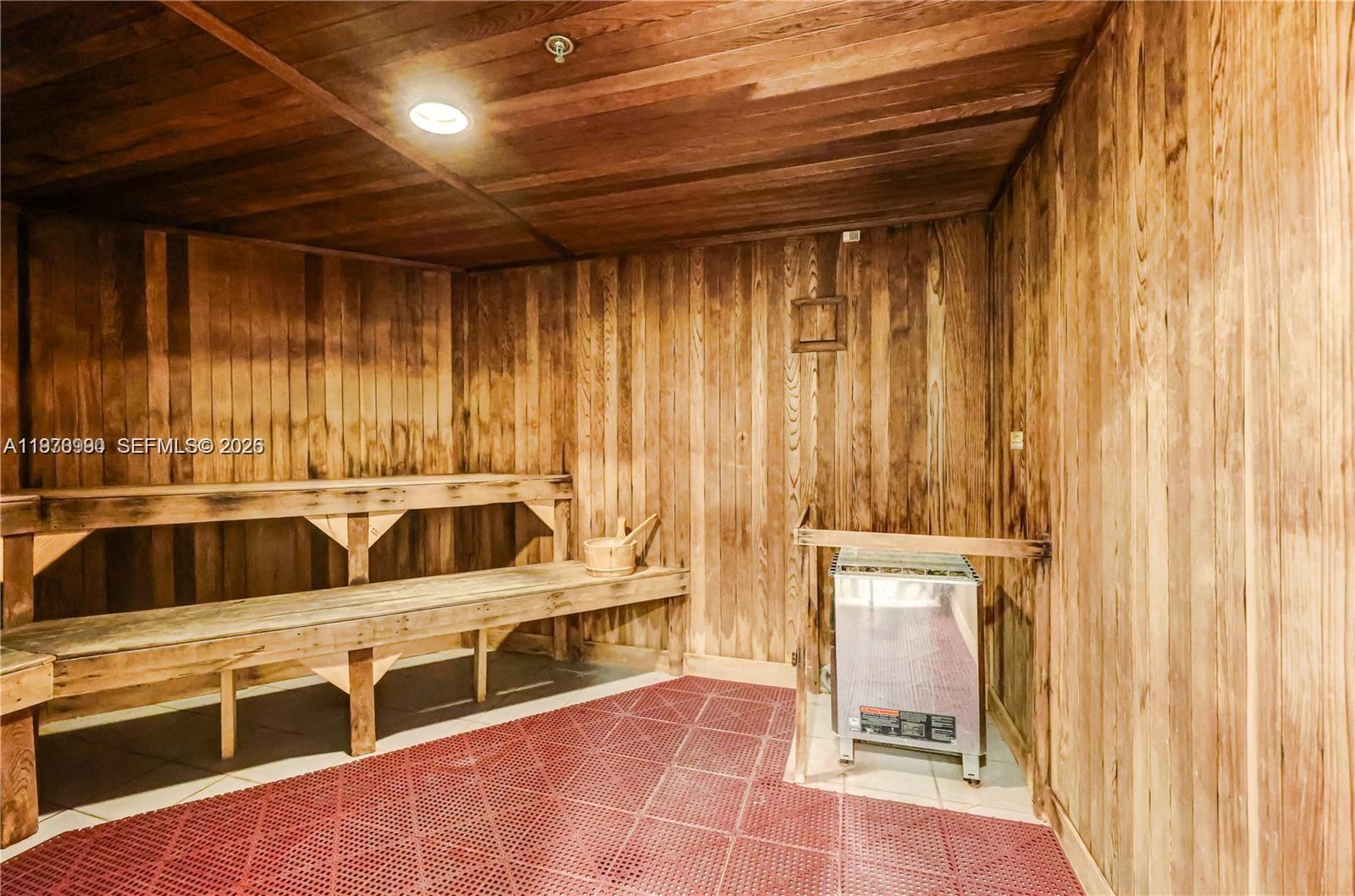 VIZCAYNE SOUTH CONDO - Residential