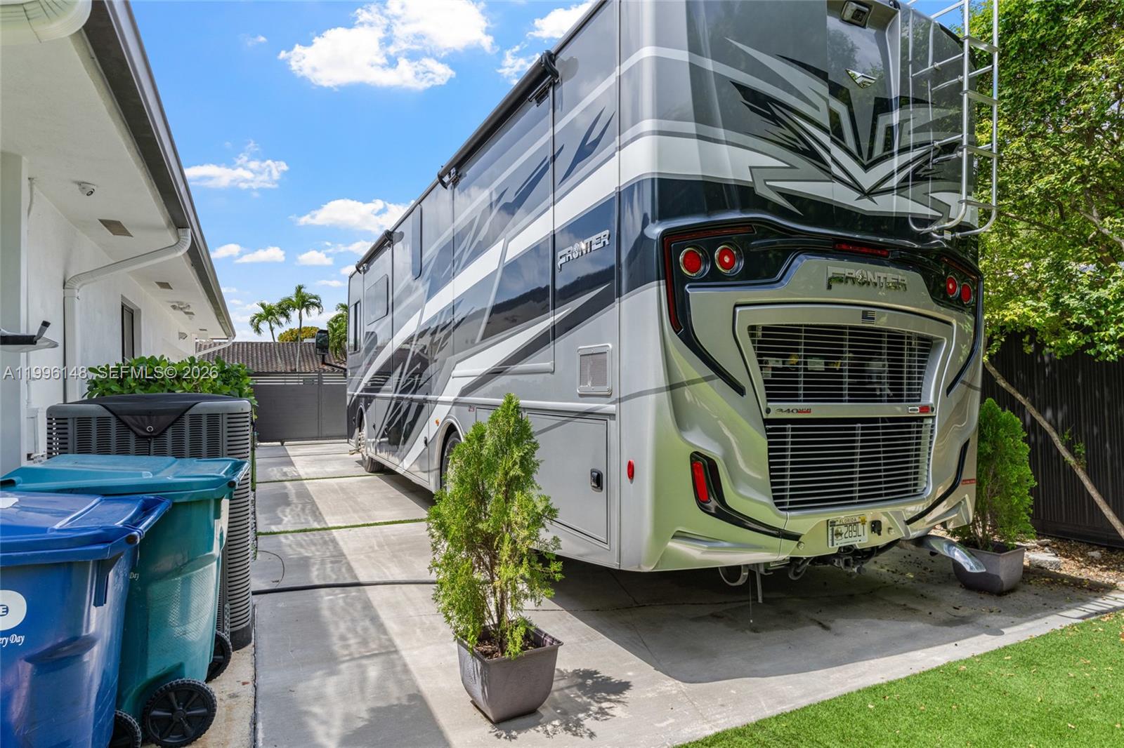 NEW CONTINENTAL SEC 3 - Residential