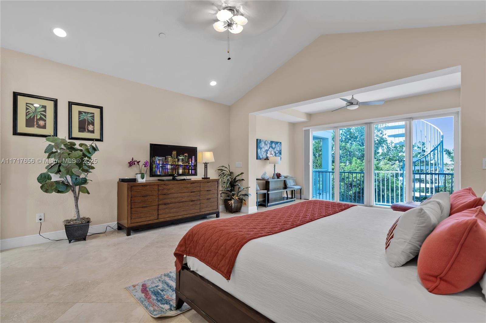 KEY LARGO NORTH - Residential