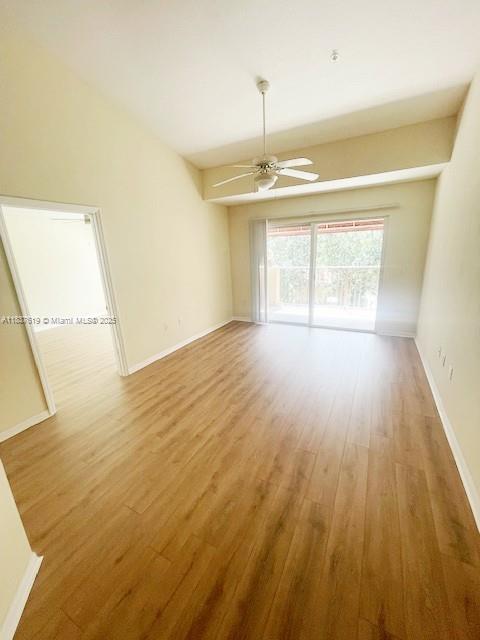 EMERALD ISLE AT LAGUNA LA - Residential Lease