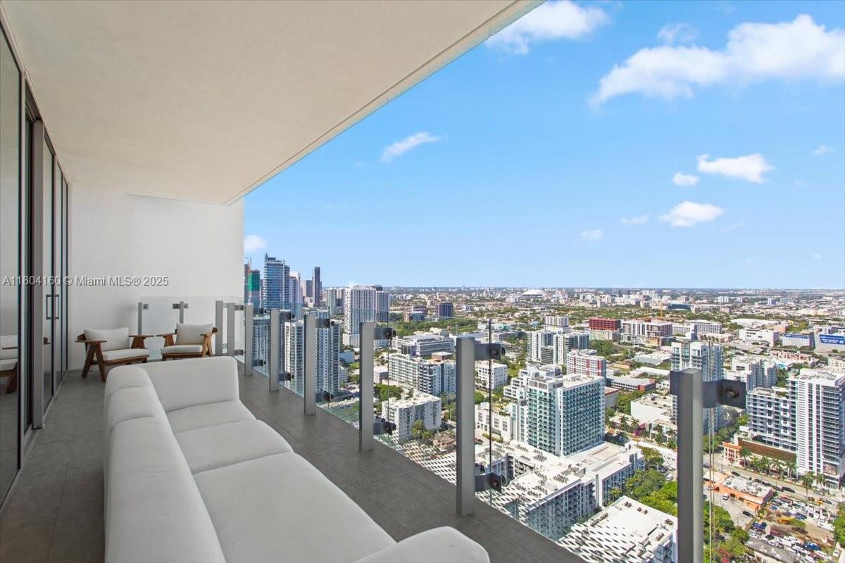 EDGEWATER - Residential