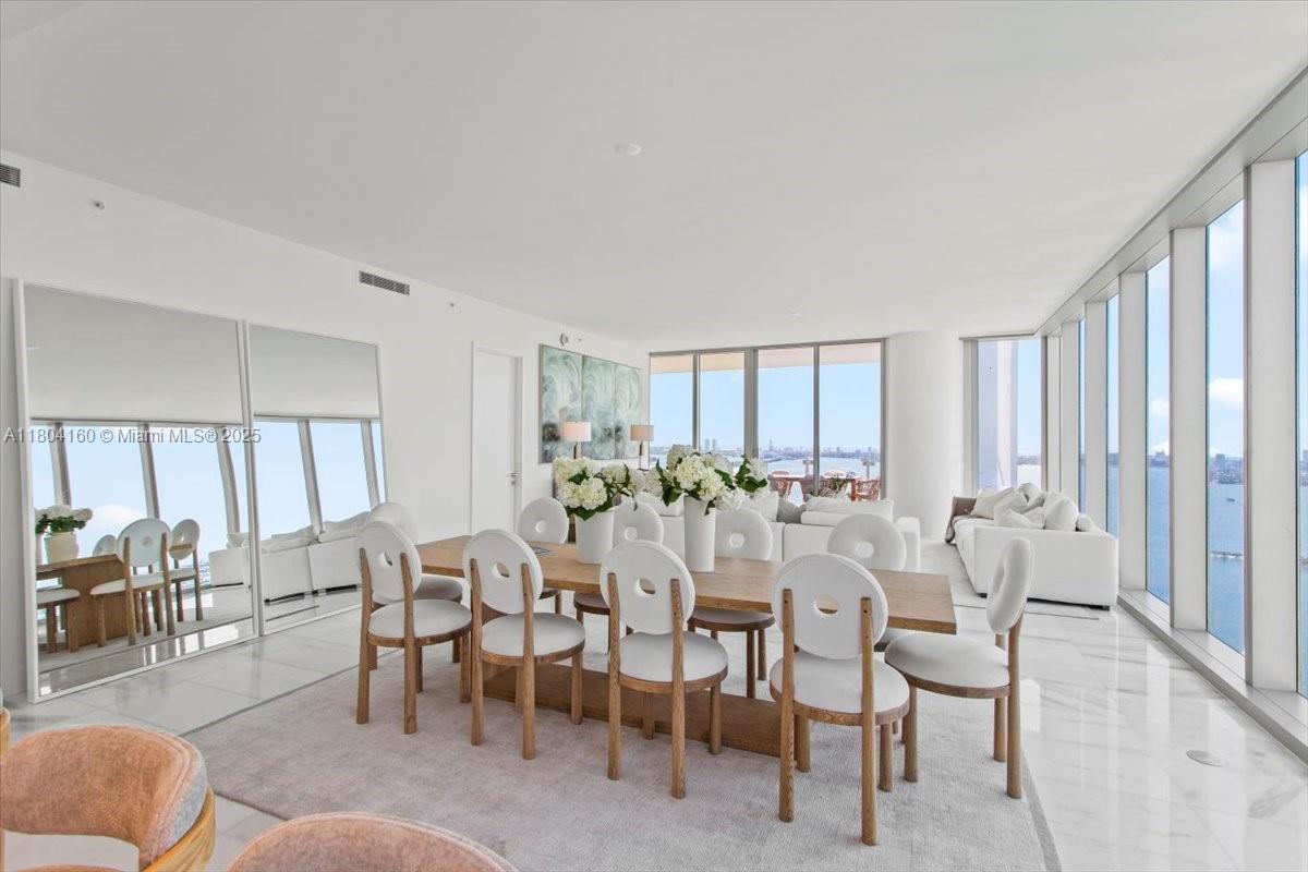 EDGEWATER - Residential