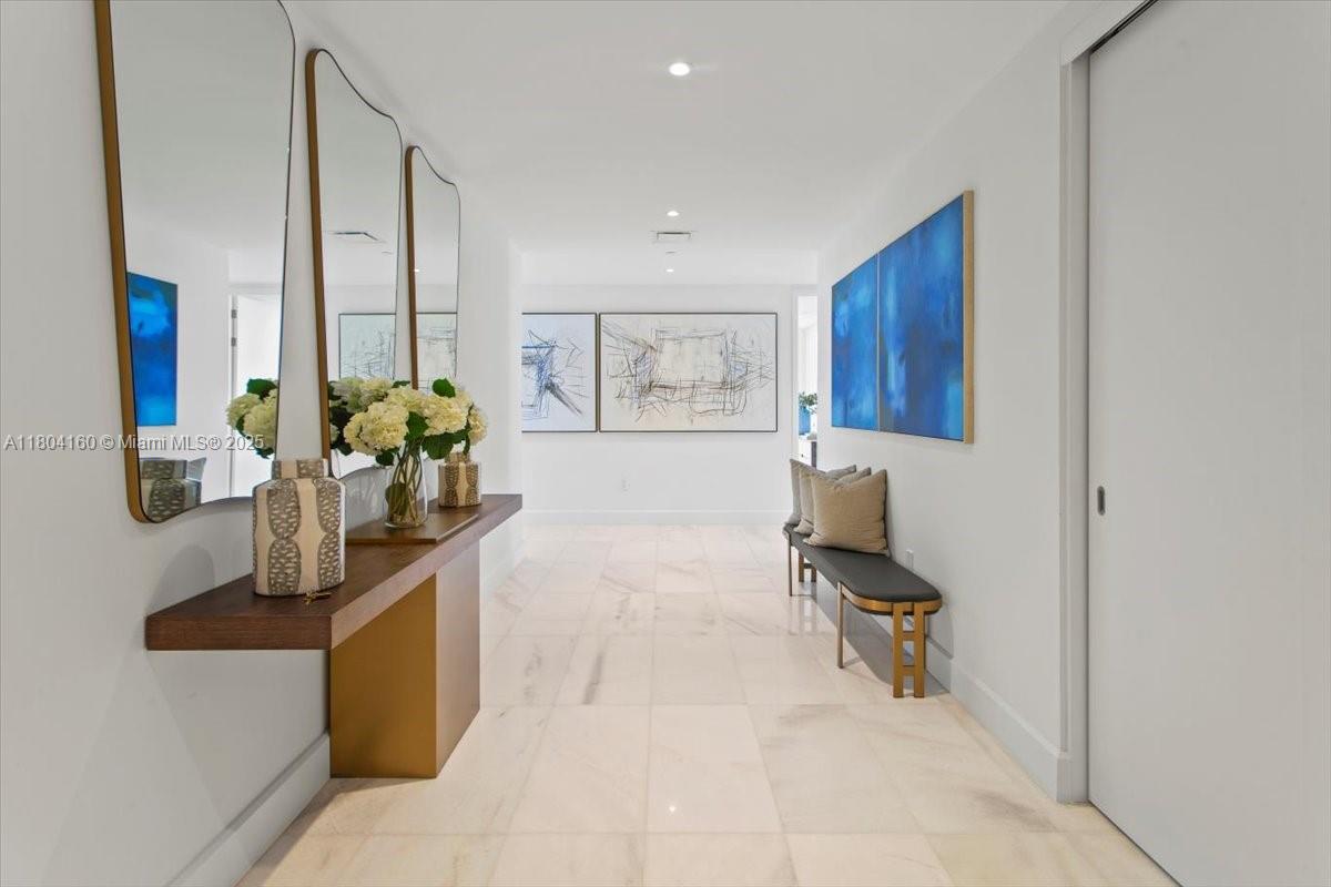 EDGEWATER - Residential