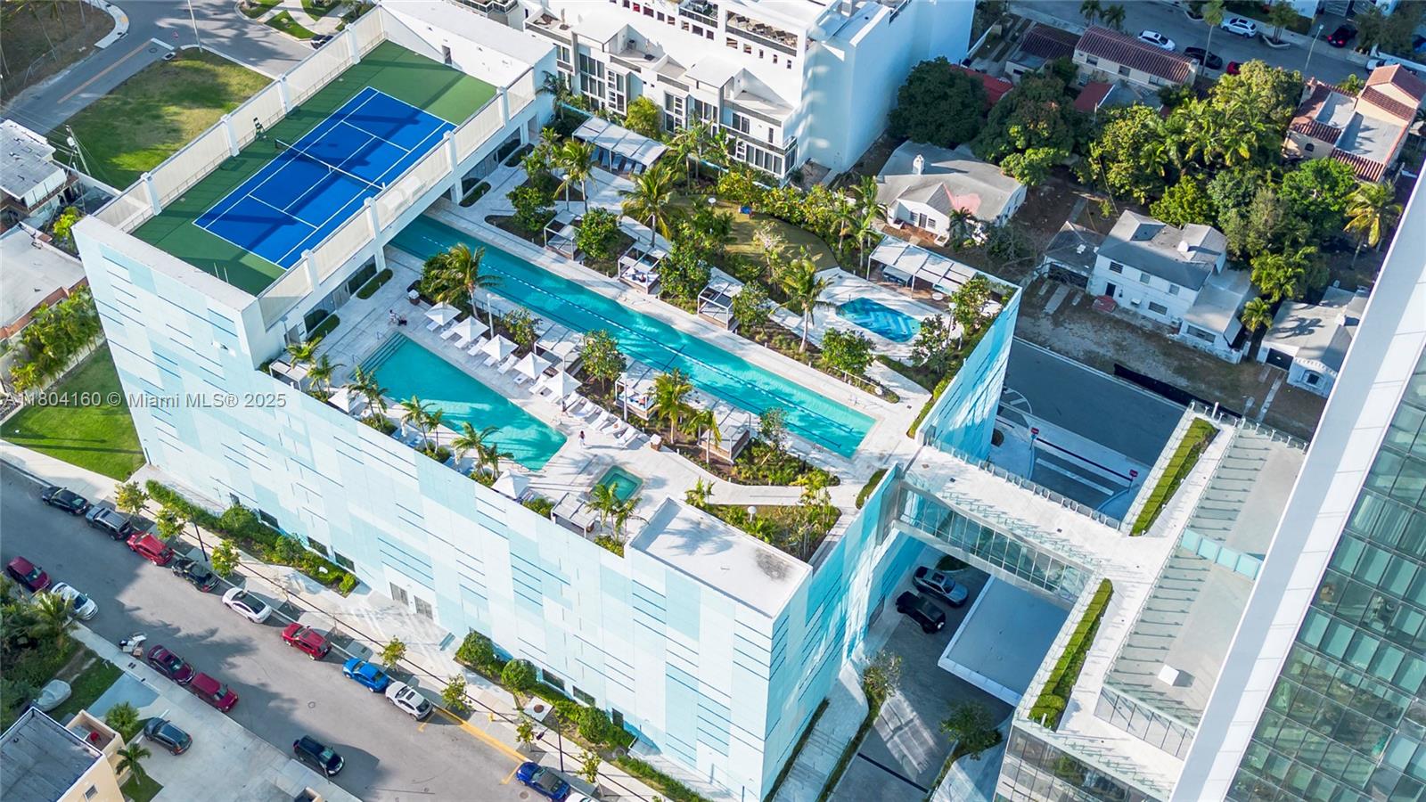 EDGEWATER - Residential