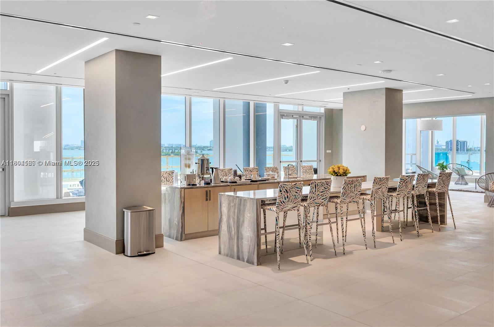 EDGEWATER - Residential