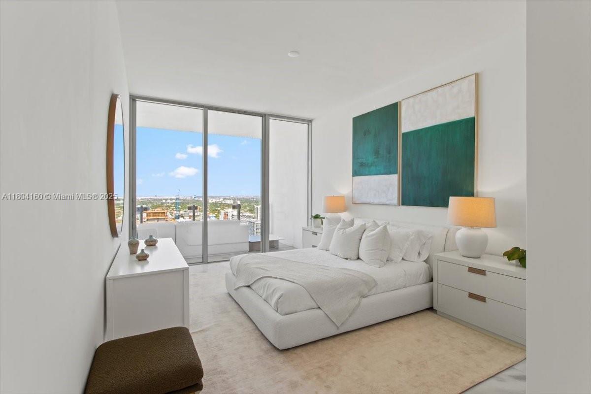 EDGEWATER - Residential