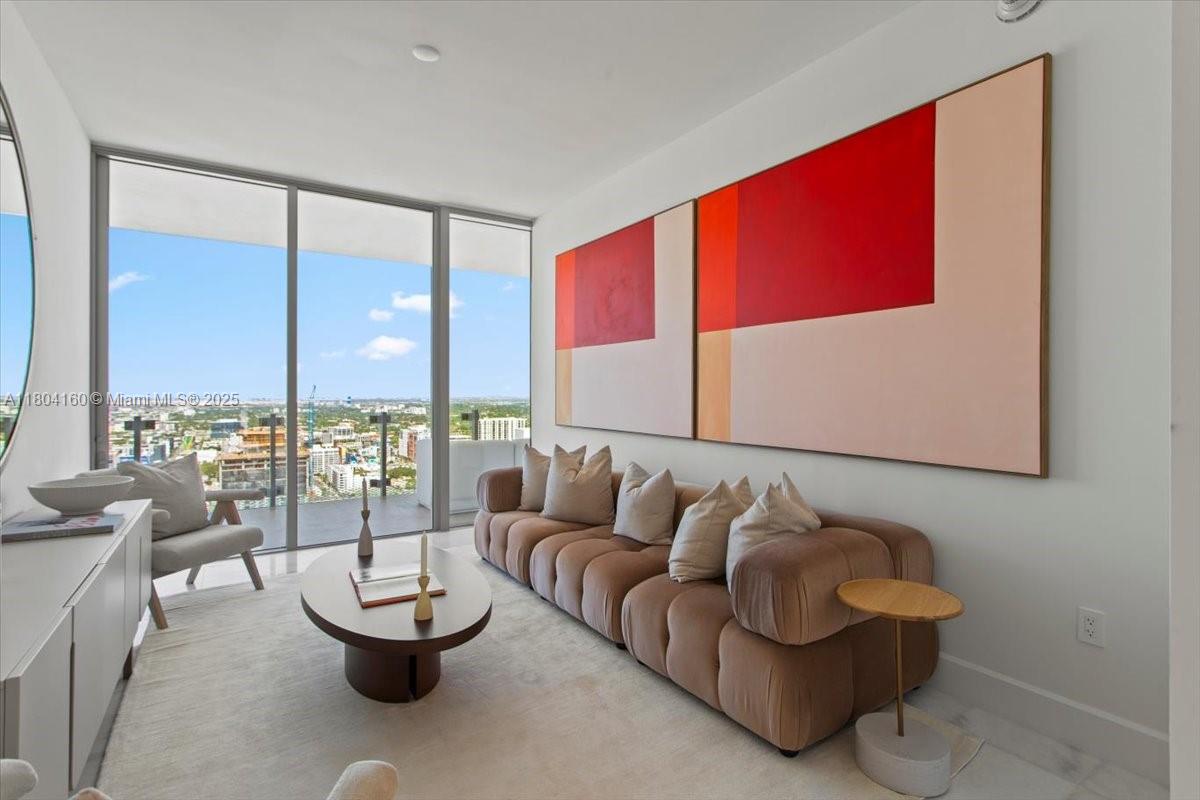 EDGEWATER - Residential