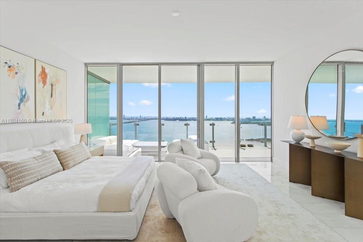 EDGEWATER - Residential