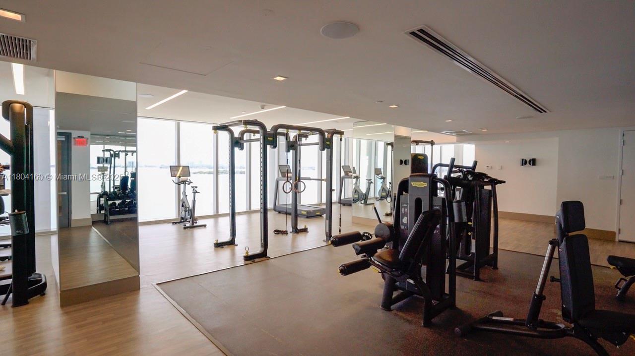EDGEWATER - Residential