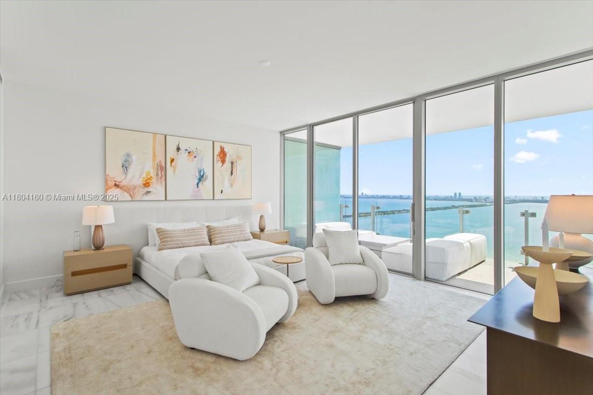 EDGEWATER - Residential