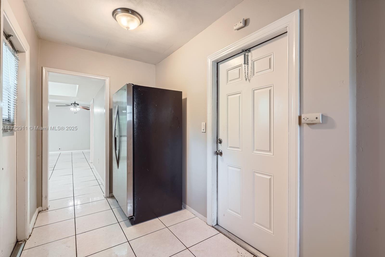 MIRROR LAKE ESTATES SEC T - Residential