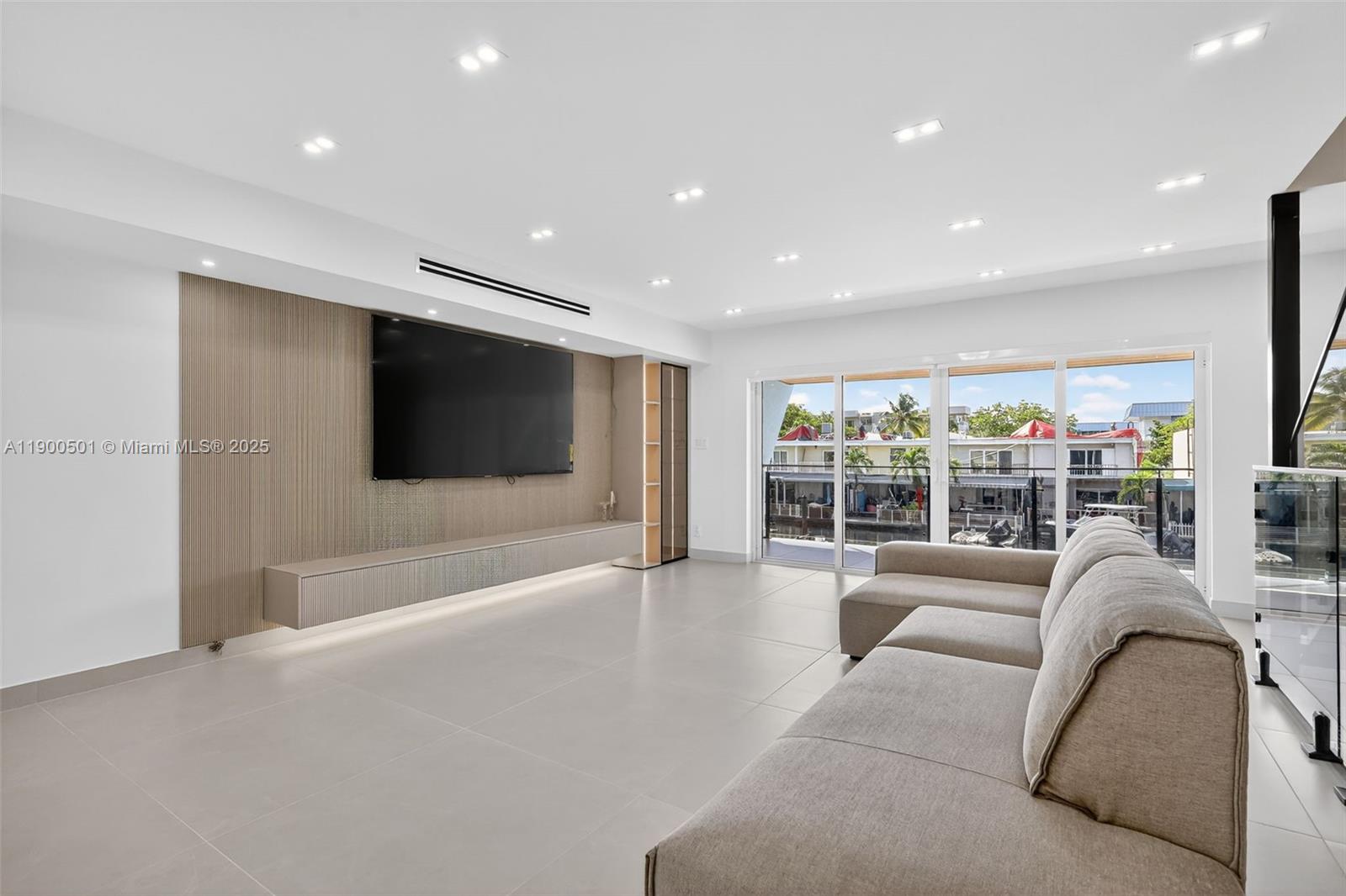 EASTERN SHORES 2ND ADDN - Residential