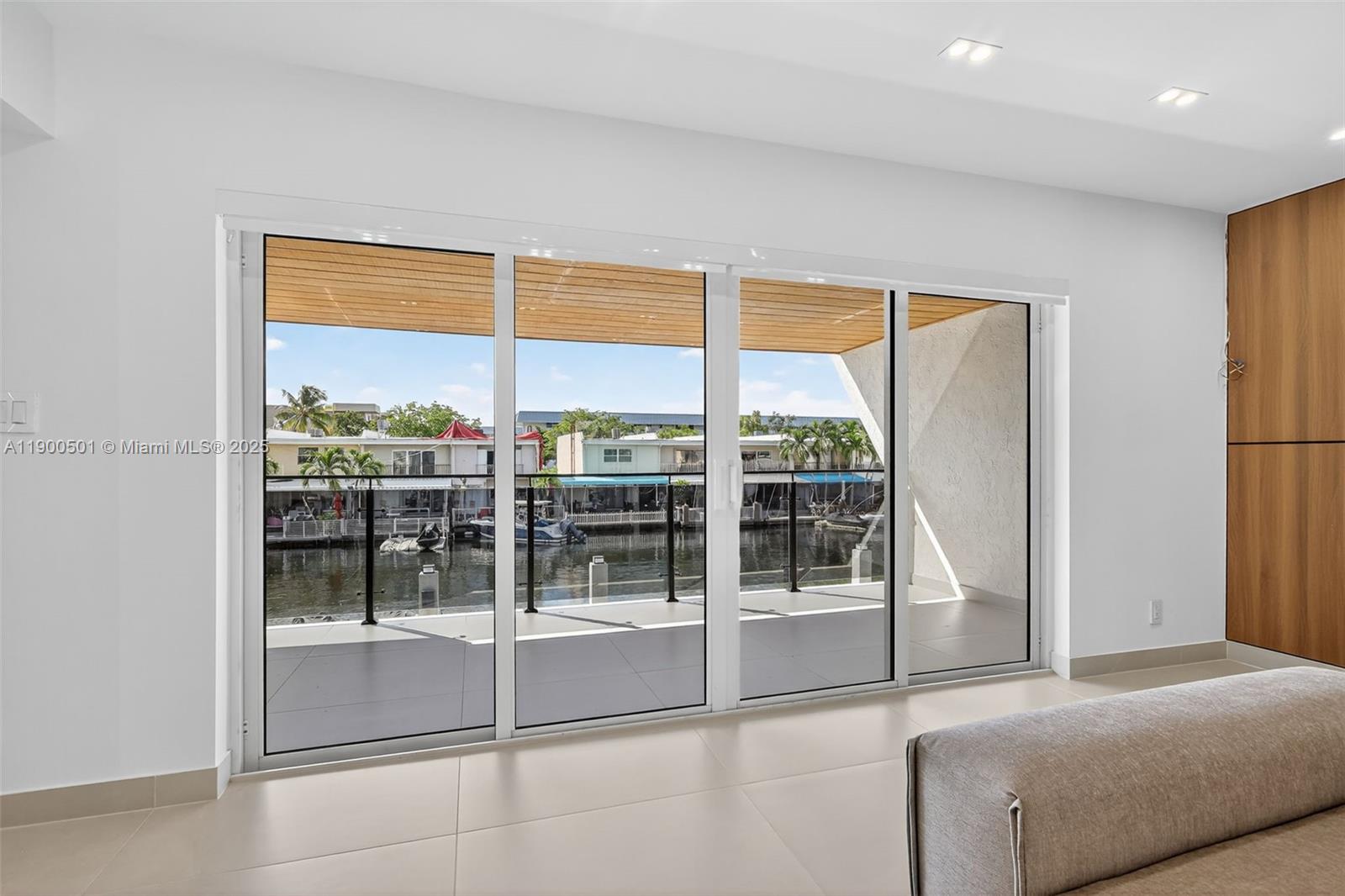 EASTERN SHORES 2ND ADDN - Residential