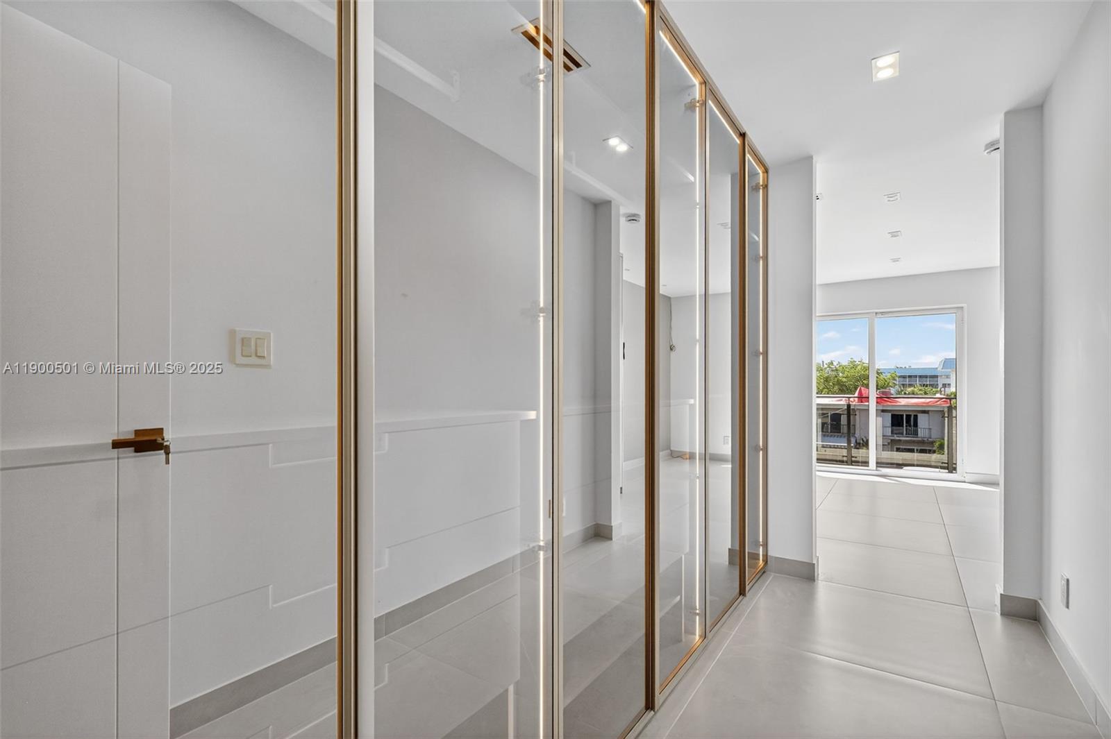 EASTERN SHORES 2ND ADDN - Residential