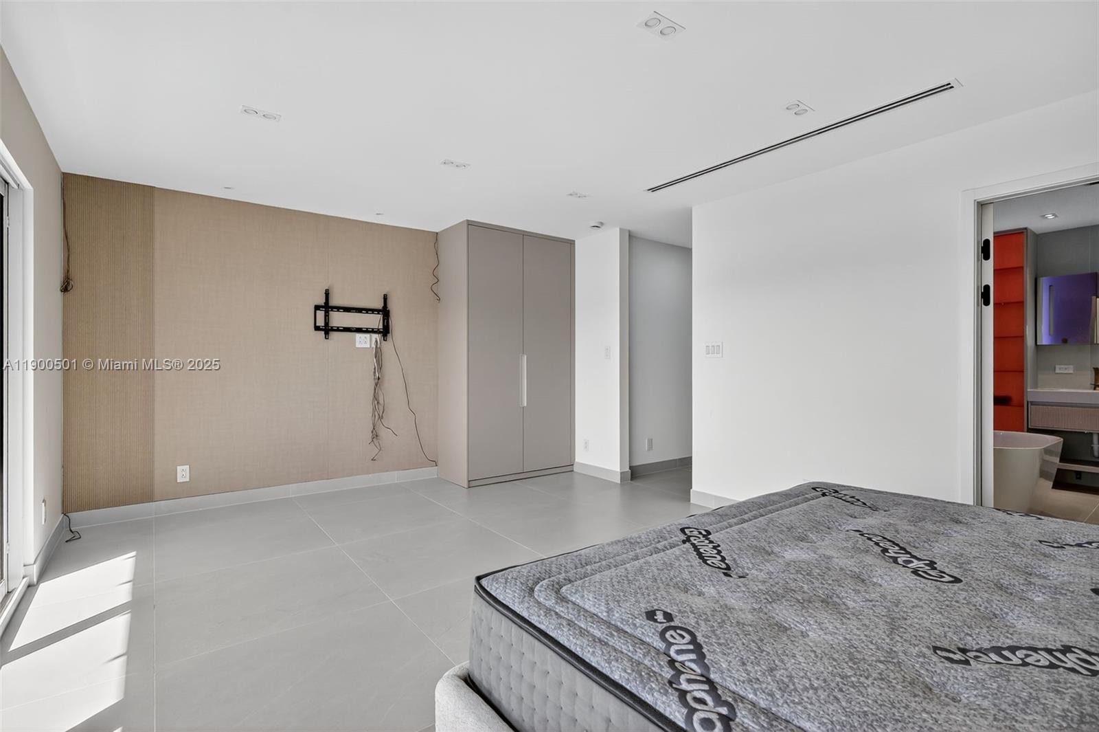 EASTERN SHORES 2ND ADDN - Residential