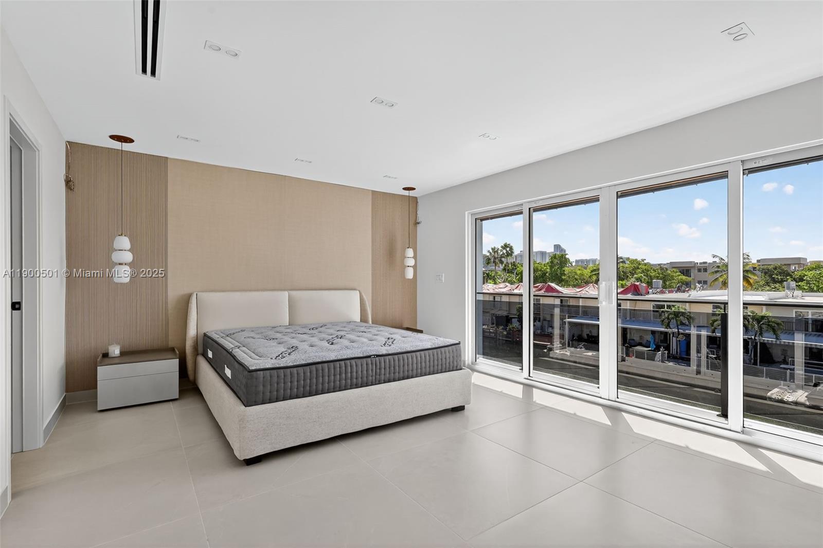 EASTERN SHORES 2ND ADDN - Residential