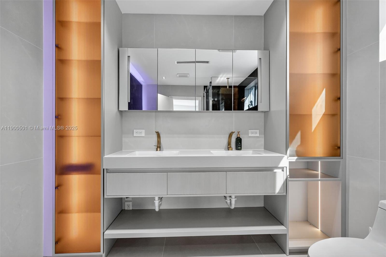 EASTERN SHORES 2ND ADDN - Residential