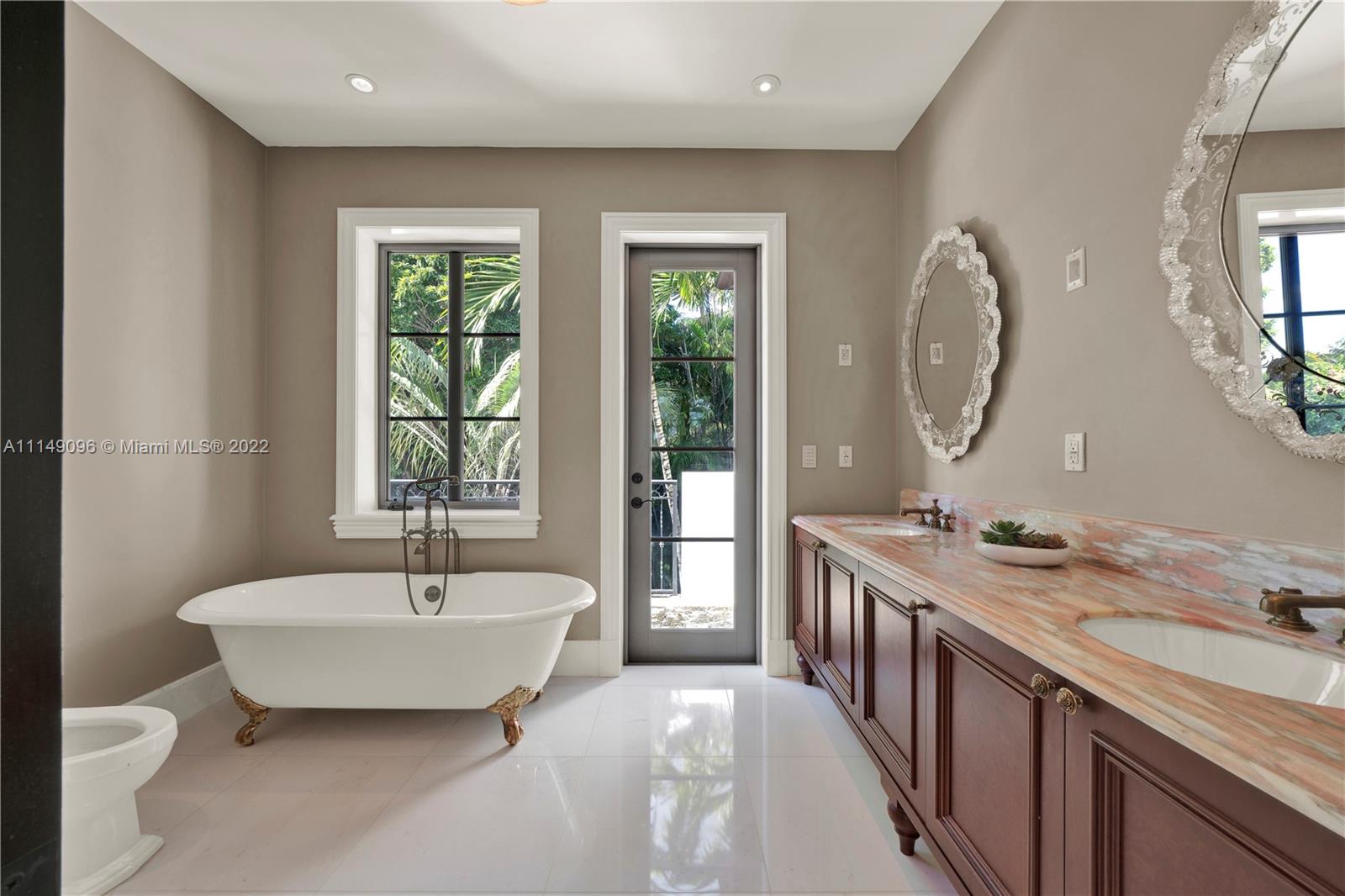 CORAL GABLES C C SEC 3 - Residential