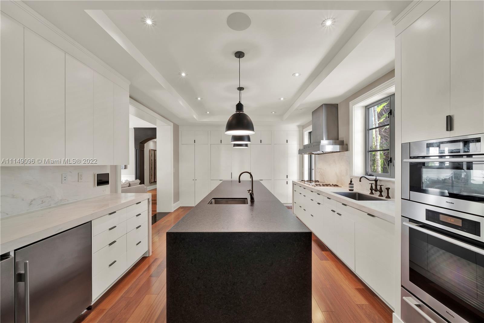 CORAL GABLES C C SEC 3 - Residential