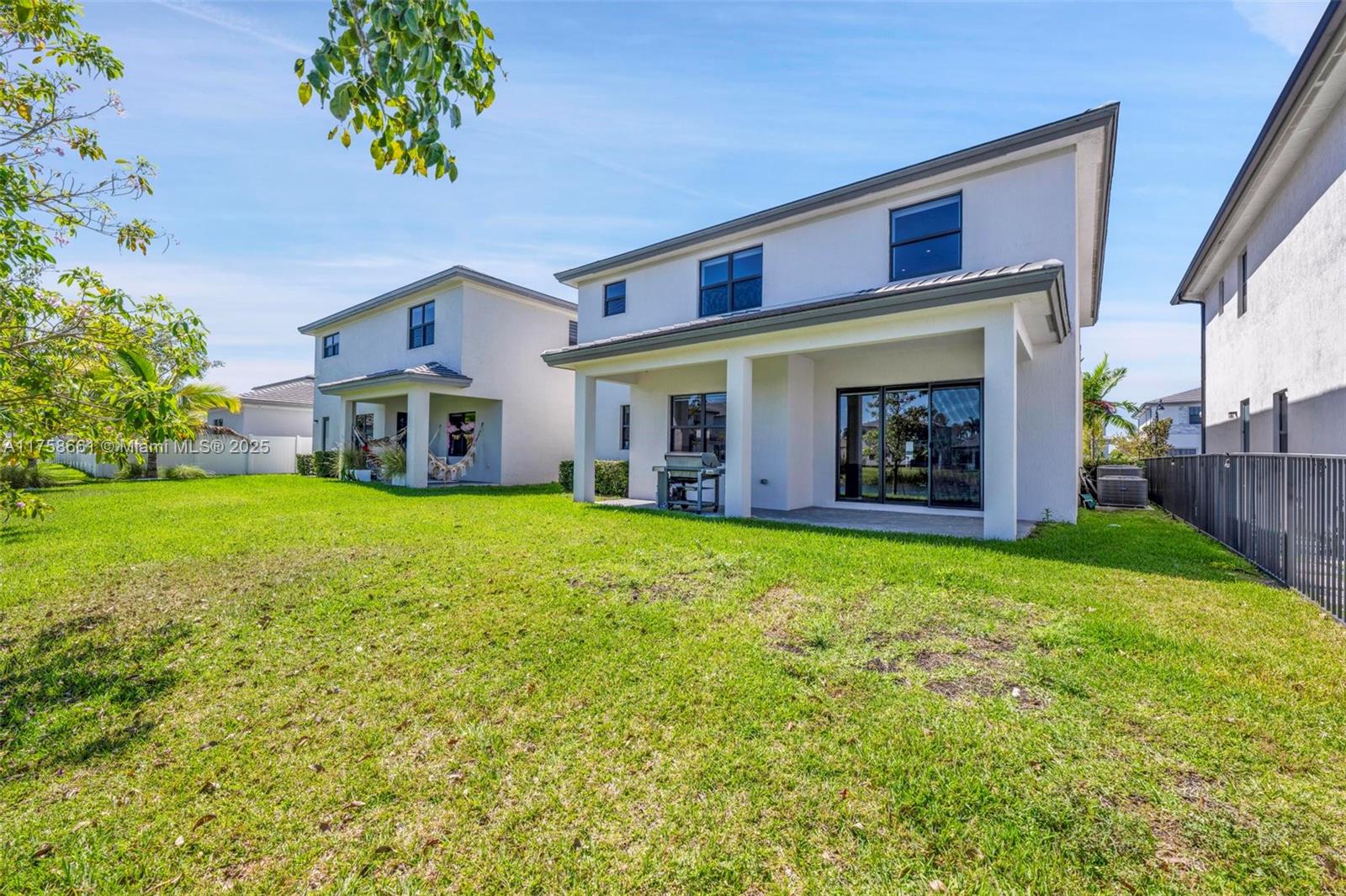 4541 SW 174th Ave