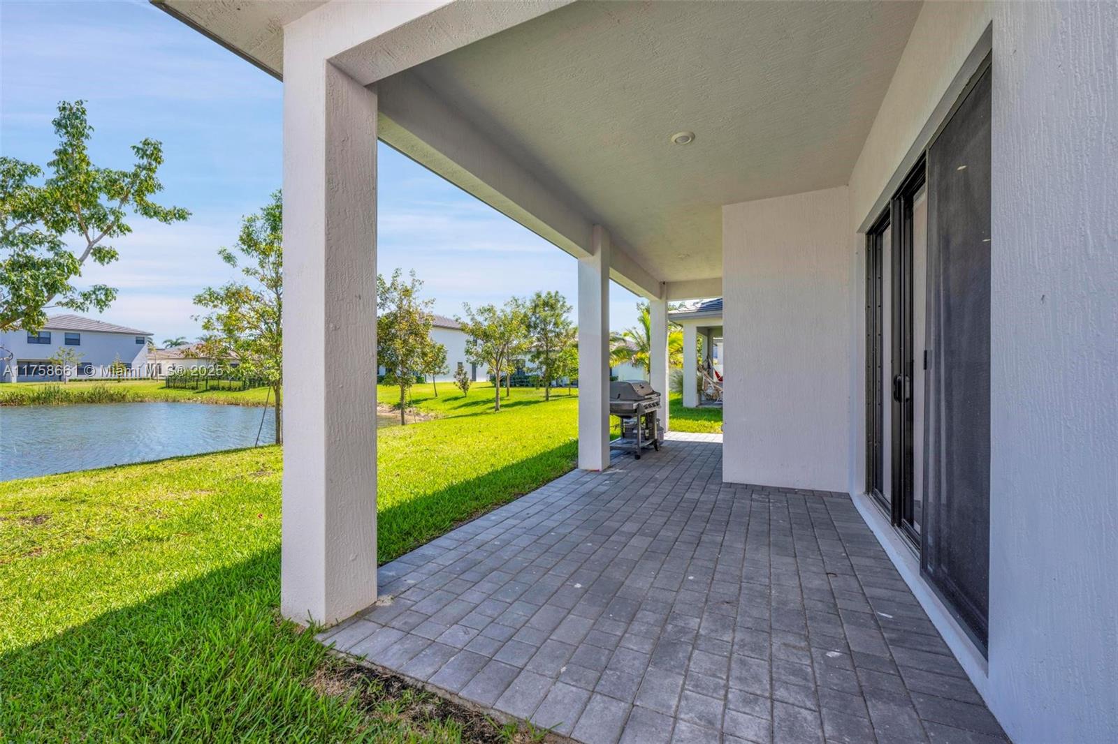 4541 SW 174th Ave