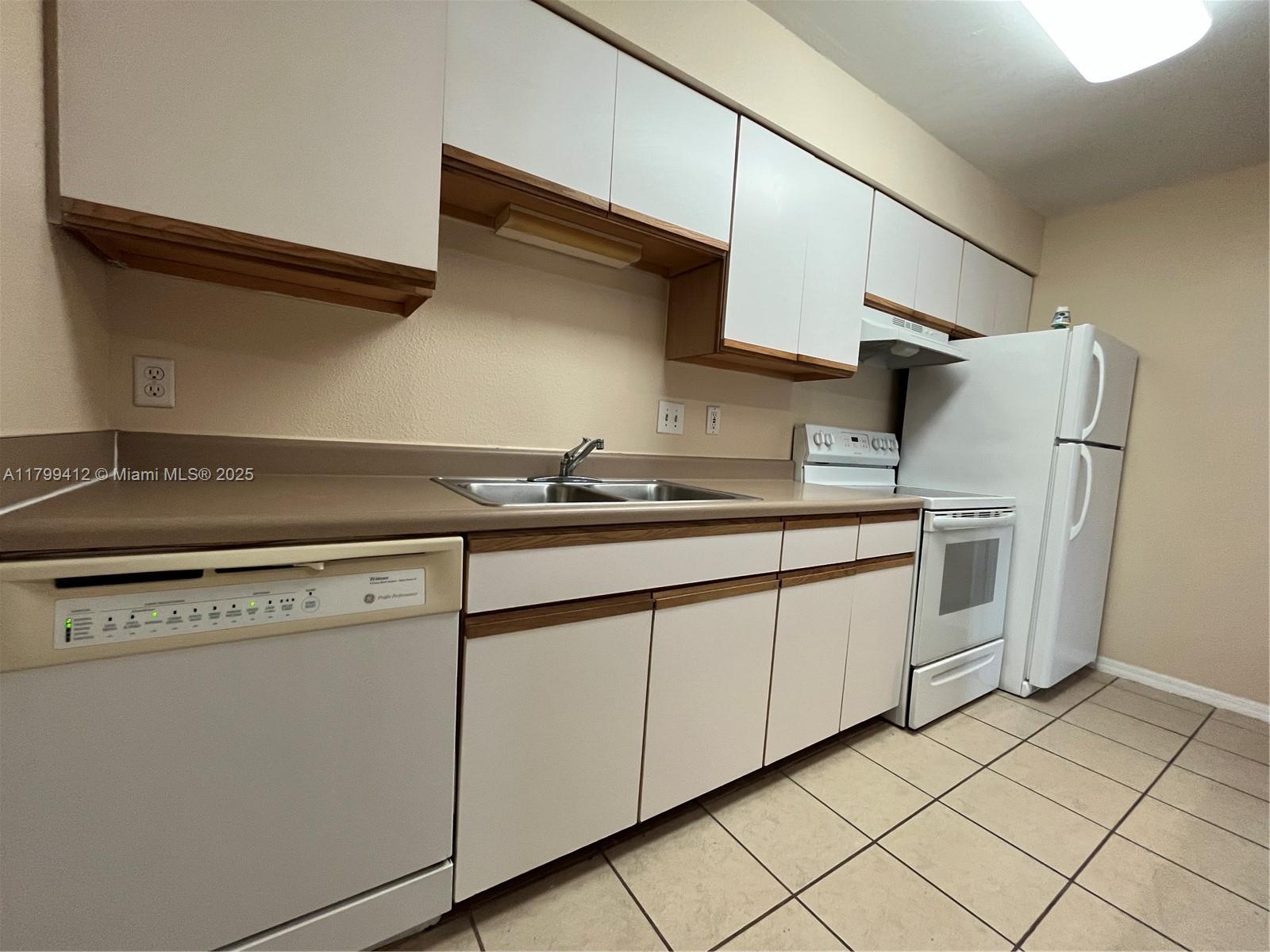 3985 W Mcnab Rd A202