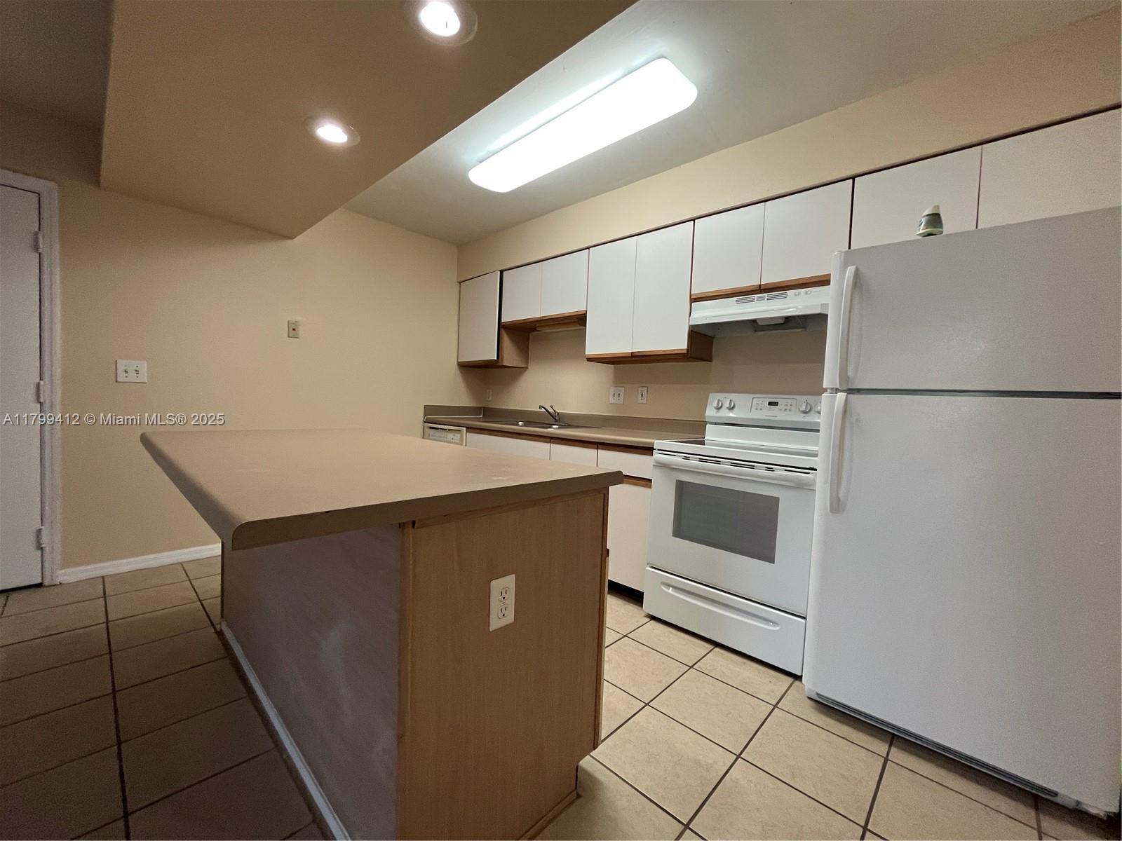 3985 W Mcnab Rd A202