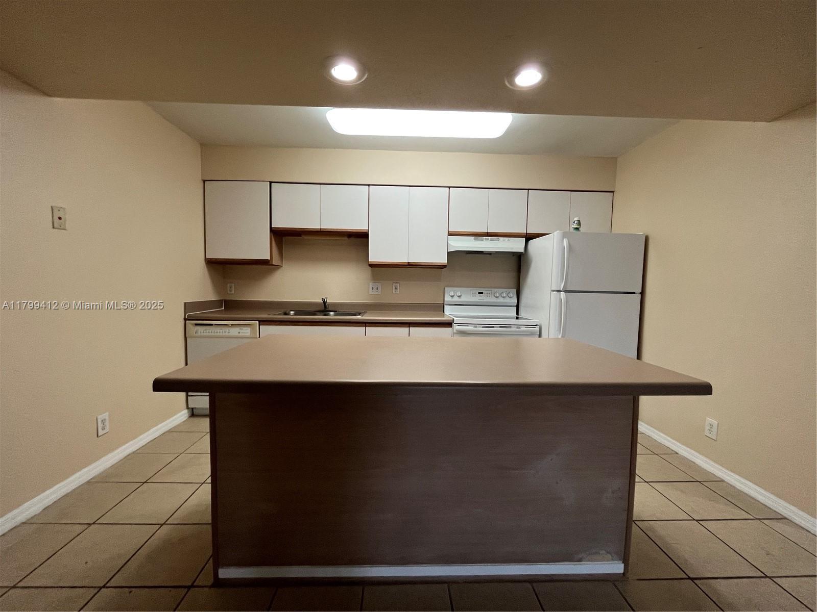 3985 W Mcnab Rd A202