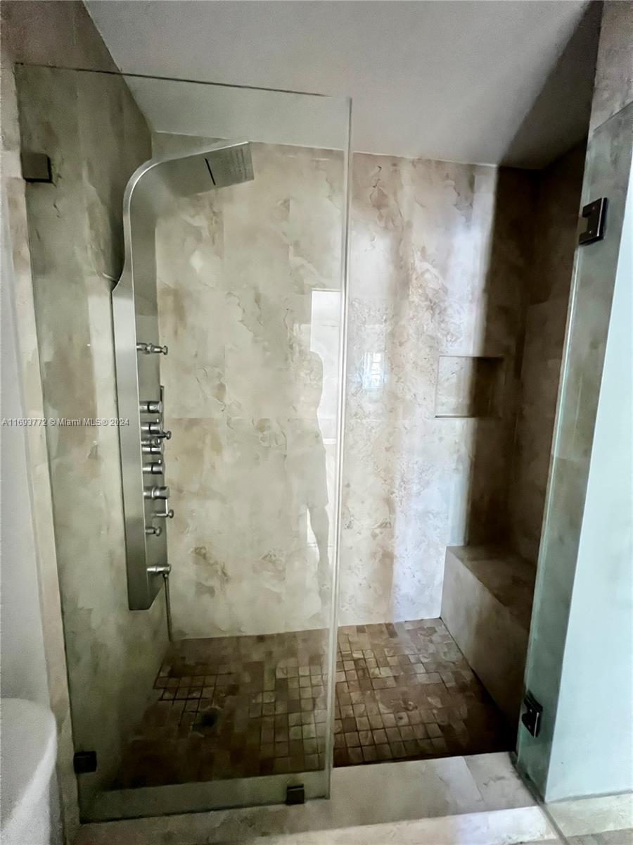 KENDALE LAKES NORTH SEC 1 - Residential