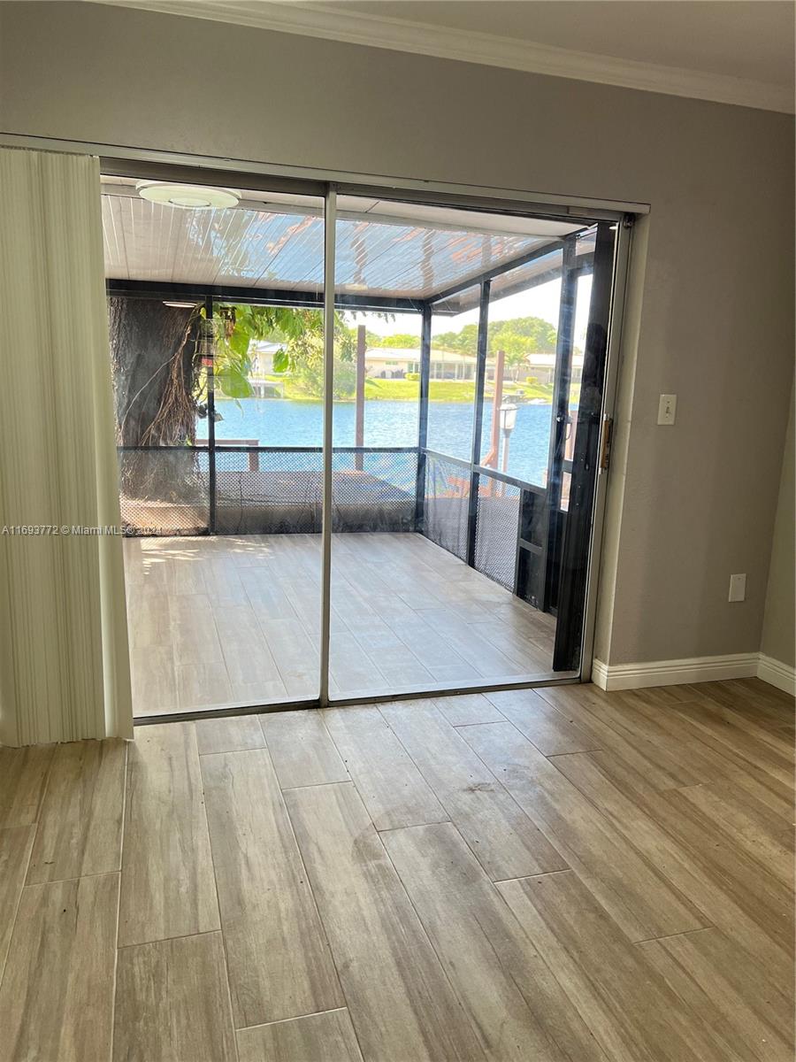 KENDALE LAKES NORTH SEC 1 - Residential