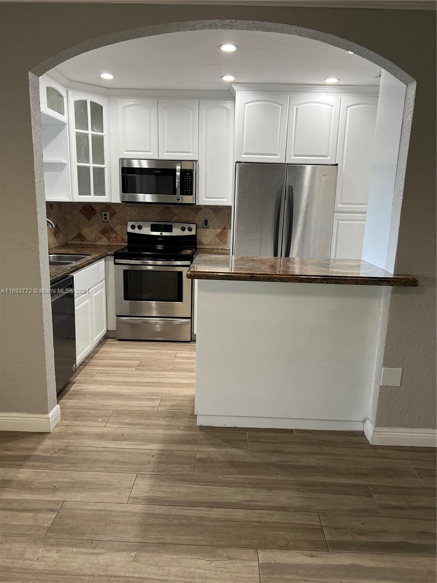 KENDALE LAKES NORTH SEC 1 - Residential