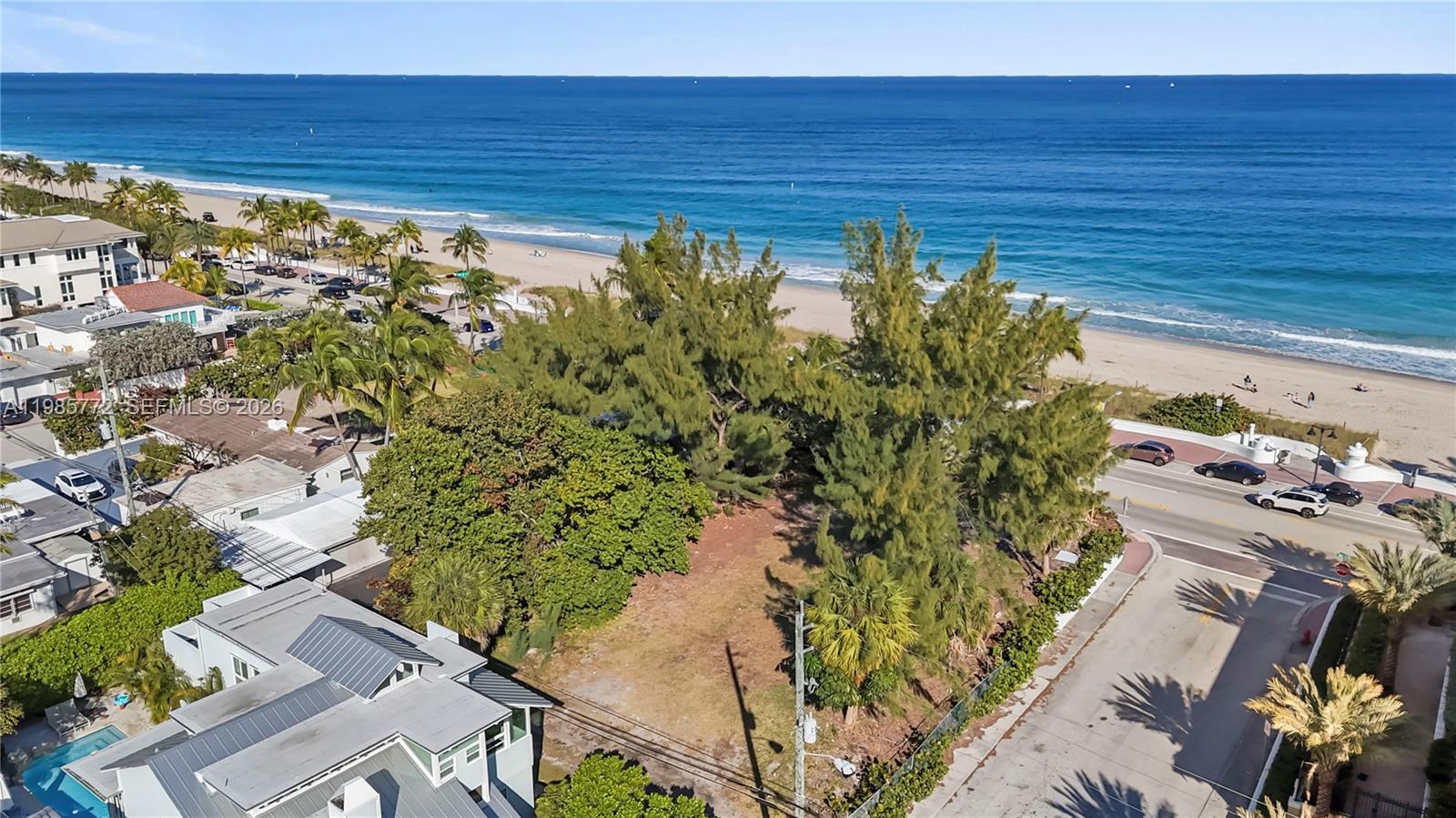 LAS OLAS BY THE SEA EXT - Land