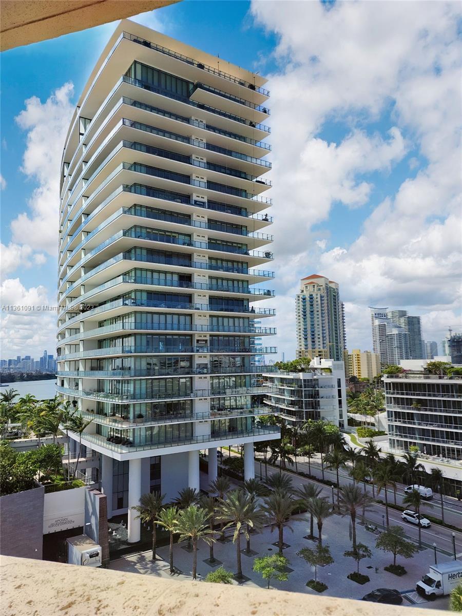 PORTOFINO TOWER CONDO - Residential