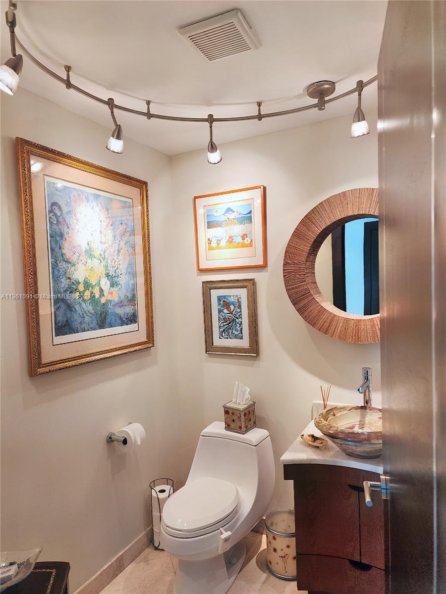 PORTOFINO TOWER CONDO - Residential