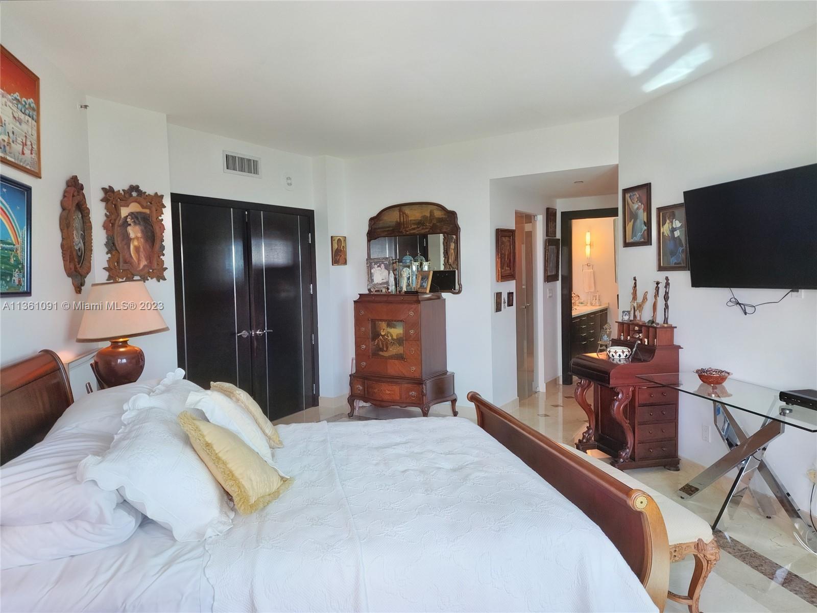 PORTOFINO TOWER CONDO - Residential