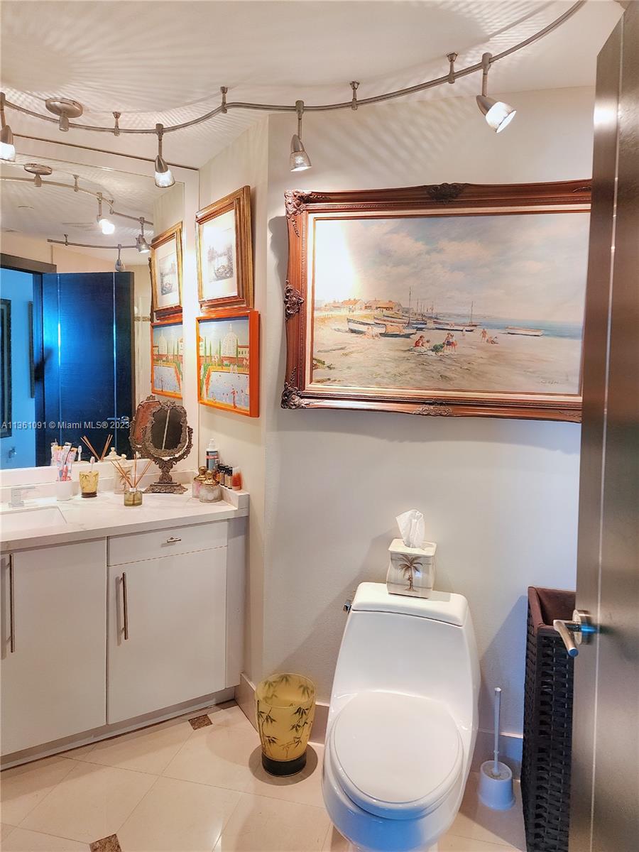 PORTOFINO TOWER CONDO - Residential