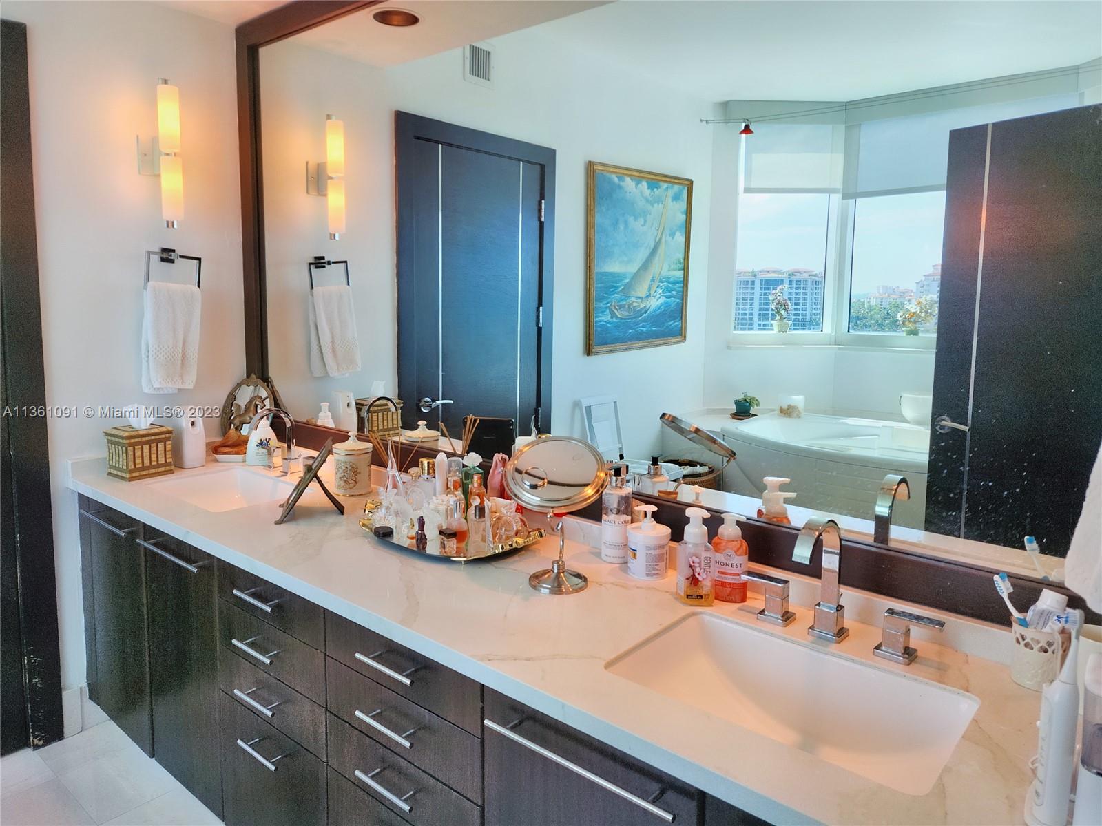 PORTOFINO TOWER CONDO - Residential