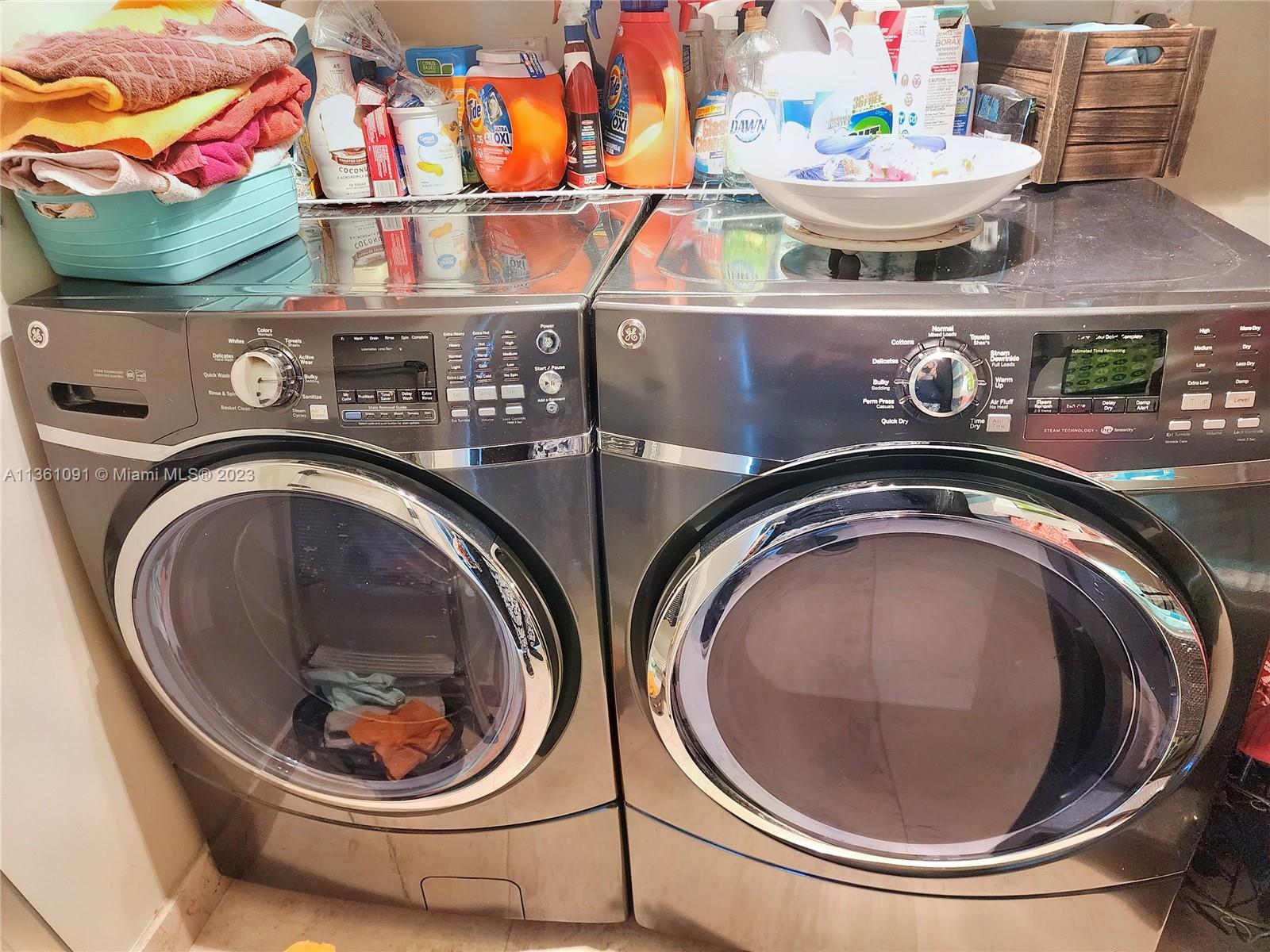 PORTOFINO TOWER CONDO - Residential