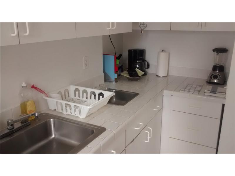 SUNSET BEACH CONDO - Residential Lease