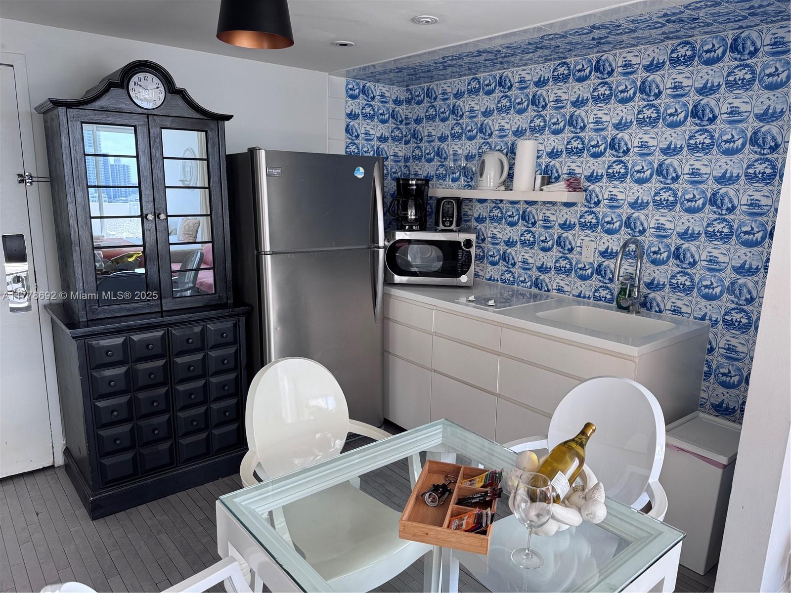 1100 WEST CONDO - Residential Lease